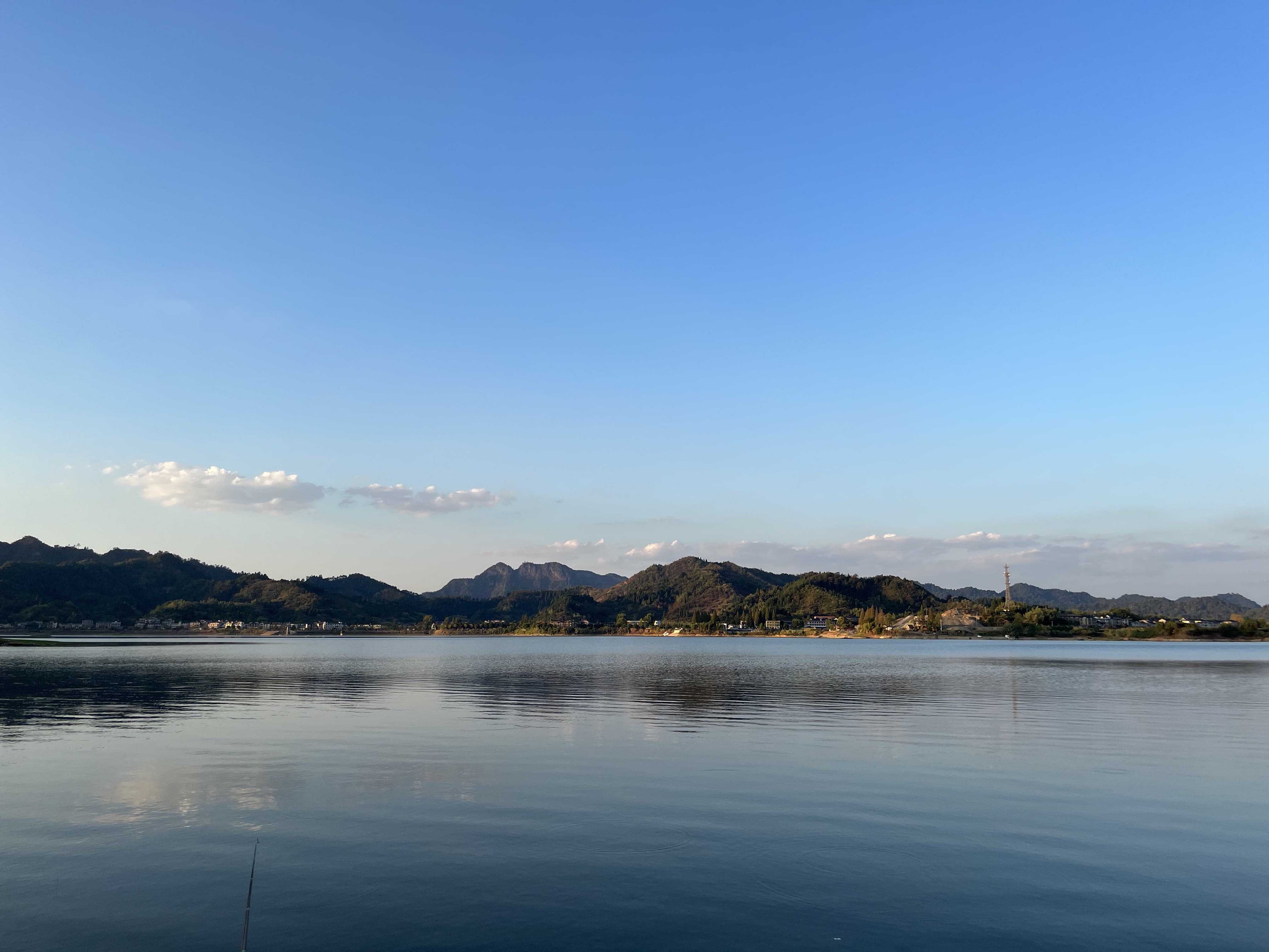 在这里钓鱼主要是为了看风景 10月  202210